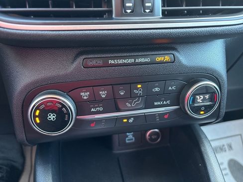 Used 2020 Ford Escape SEL image 32