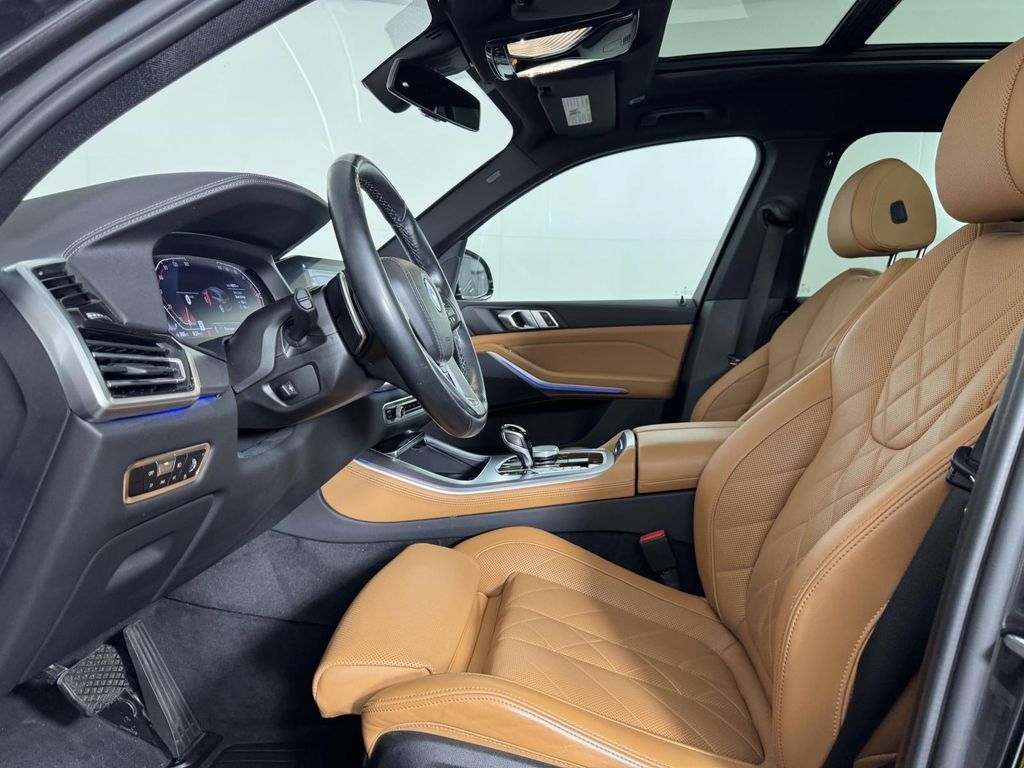 Used 2023 BMW X5 xDrive40i AWD/4WD image 4