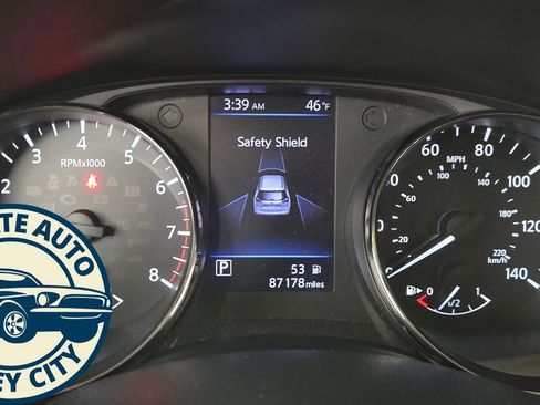 Used 2018 Nissan Rogue SV image 14