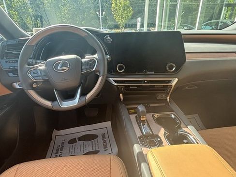 Used 2023 Lexus RX 350h image 11