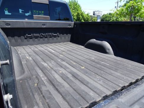 Used 2019 GMC Sierra 2500 Denali w/ Duramax Plus Package AWD/4WD image 32