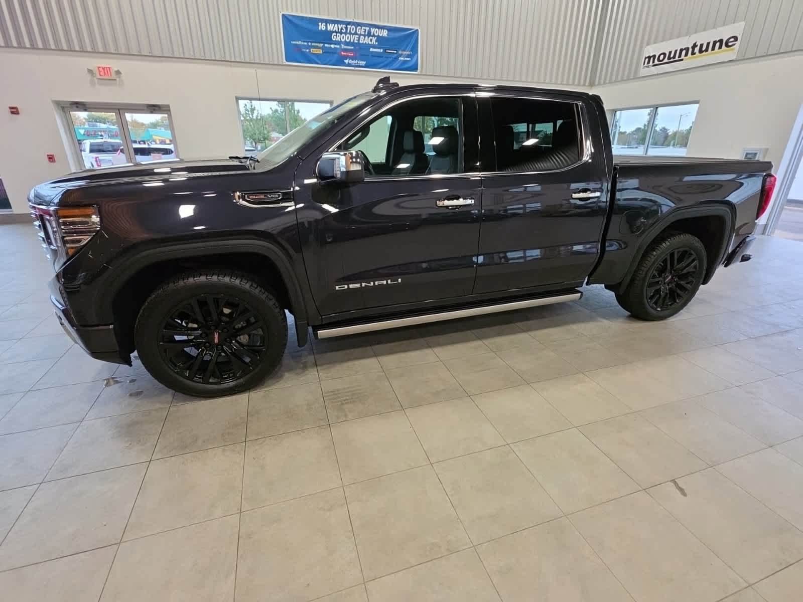 Used 2023 GMC Sierra 1500 Denali AWD/4WD image 17