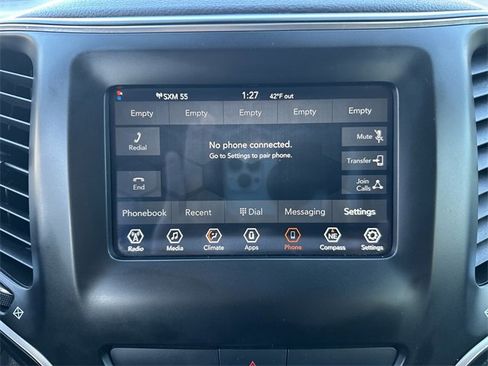 Used 2019 Jeep Cherokee Latitude Plus image 26