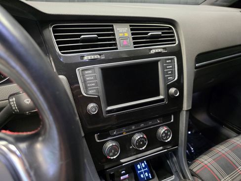 Used 2017 Volkswagen GTI S FWD image 21