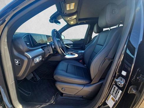 Used 2025 Mercedes-Benz GLS 450 4MATIC image 15