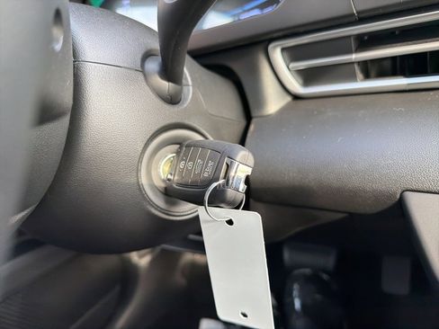 New 2026 Hyundai Elantra SE image 32