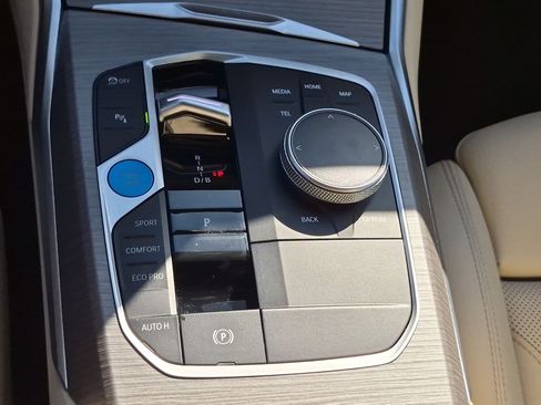 Certified 2025 BMW i4 eDrive40 RWD image 26