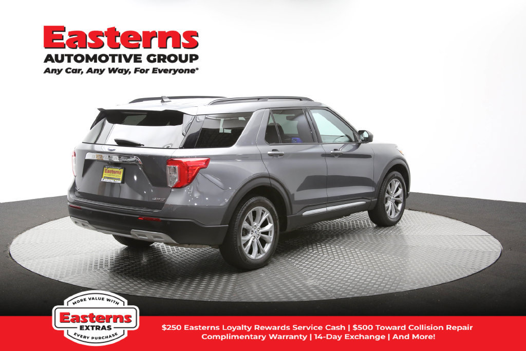 Used 2023 Ford Explorer XLT w/ Equipment Group 202A AWD/4WD image 42
