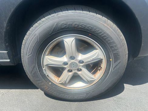 Used 2008 Hyundai Santa Fe GLS FWD image 3