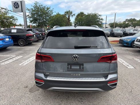 Certified 2023 Volkswagen Taos SE w/ Black Wheel Package FWD image 15