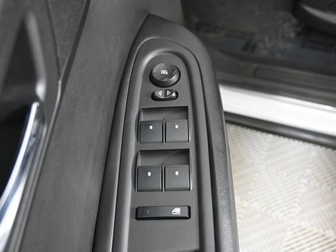 Used 2013 Chevrolet Traverse LT image 20