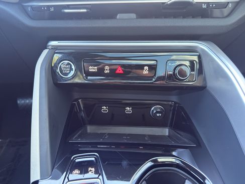 Certified 2025 Audi Q5 Premium w/ Convenience Package AWD/4WD image 24
