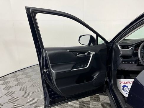Used 2022 Toyota RAV4 XLE w/ Convenience Package AWD/4WD image 14