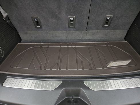 Used 2021 Chevrolet Tahoe Z71 image 37