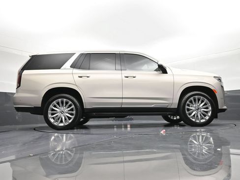 Certified 2022 Cadillac Escalade Premium Luxury RWD image 25