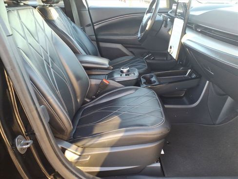 Used 2023 Ford Mustang Mach-E Select image 11