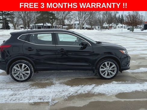 Used 2019 Nissan Rogue Sport SL w/ Premium Package image 9