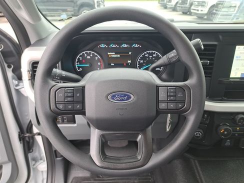 New 2026 Ford F250 XL w/ XL Driver Assist Package RWD image 27