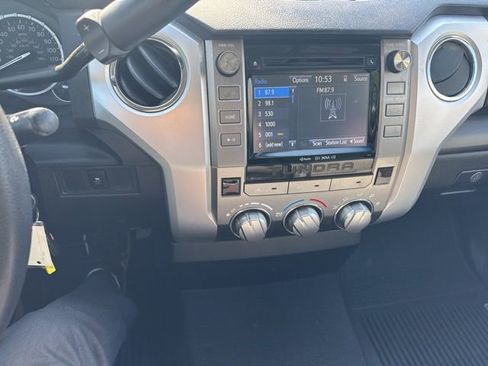 Used 2016 Toyota Tundra SR5 w/ Tow Package image 19