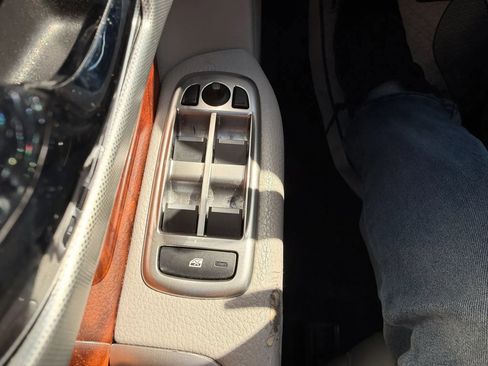 Used 2015 Jaguar XF Premium RWD image 13