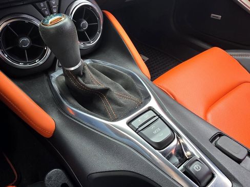 Used 2018 Chevrolet Camaro SS w/ Hot Wheels Edition RWD image 21