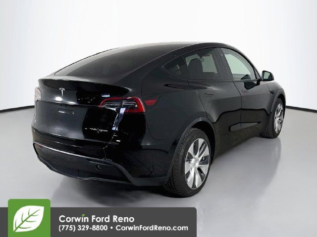 Used 2023 Tesla Model Y AWD image 8