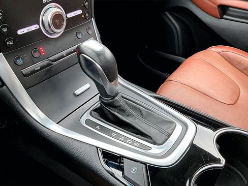 Used 2018 Ford Edge Titanium w/ Equipment Group 301A image 32