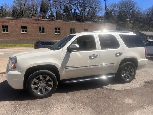 Used 2013 GMC Yukon Denali image 4
