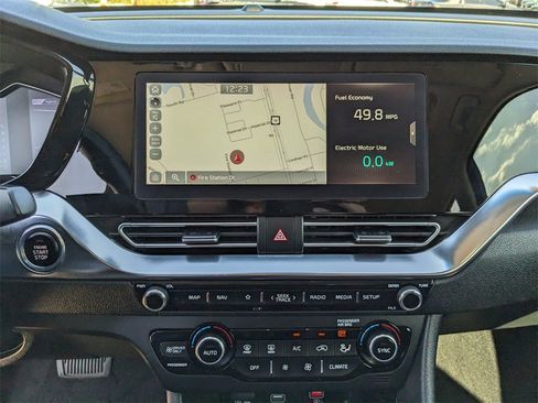 Used 2020 Kia Niro EX Premium image 23