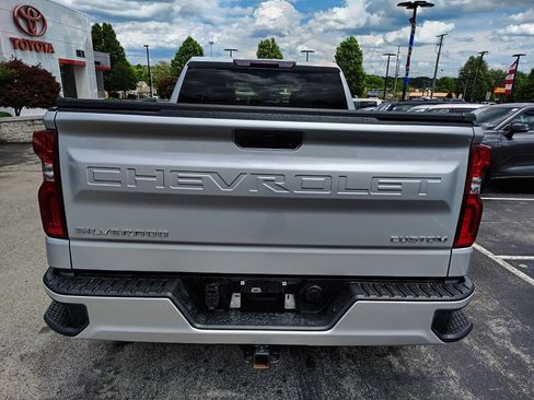 Used 2020 Chevrolet Silverado 1500 Custom w/ Custom Value Package AWD/4WD image 5