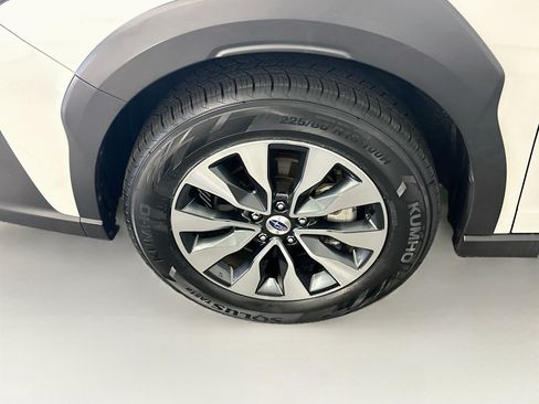 Used 2024 Subaru Outback Touring AWD/4WD image 11