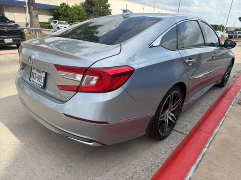 Used 2021 Honda Accord Touring image 5