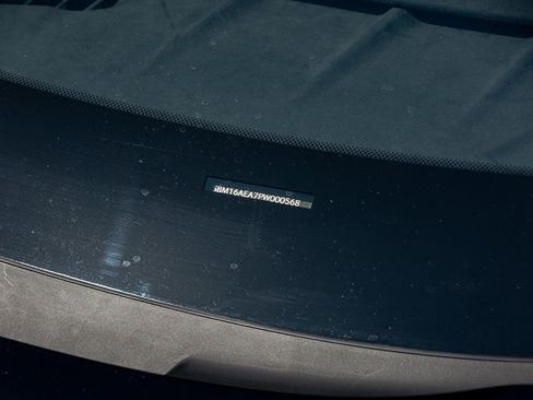 Used 2023 McLaren Artura image 24