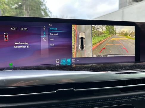 New 2026 Cadillac Escalade IQL Luxury image 28