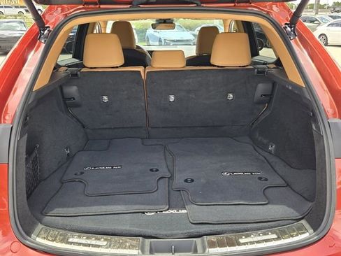 Used 2024 Lexus NX 250 FWD w/ Towing Package (2000 Lbs) image 13