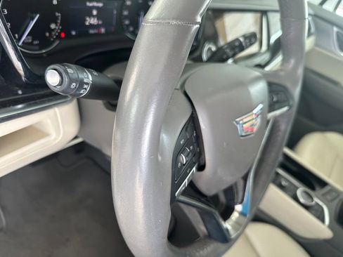 Used 2021 Cadillac XT6 Premium Luxury AWD/4WD image 18