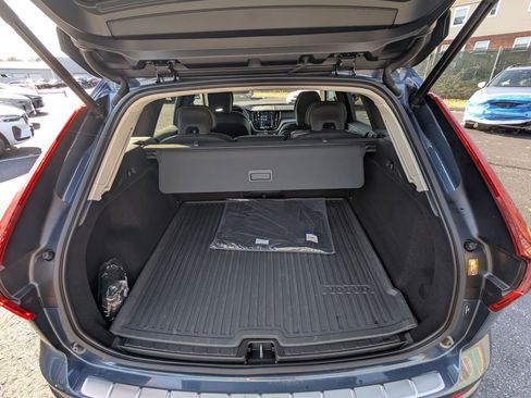 Certified 2024 Volvo XC60 B5 Core w/ Protection Package Premier image 21