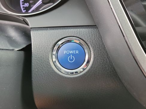 Used 2022 Toyota Camry XSE image 19