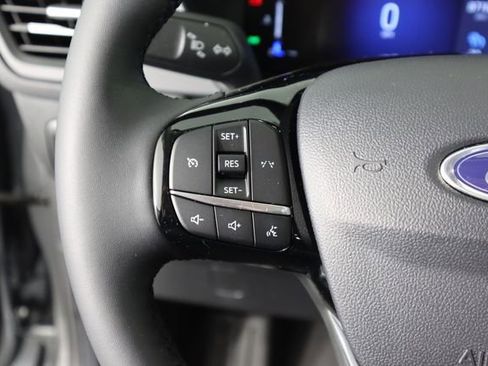 Certified 2023 Ford Escape Active AWD/4WD image 39