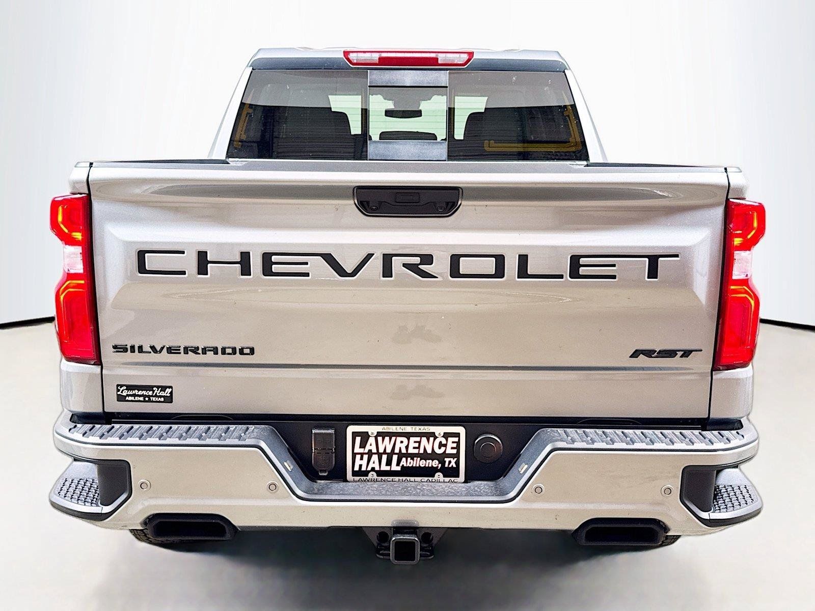 New 2026 Chevrolet Silverado 1500 RST w/ Dark Appearance Package AWD/4WD image 4
