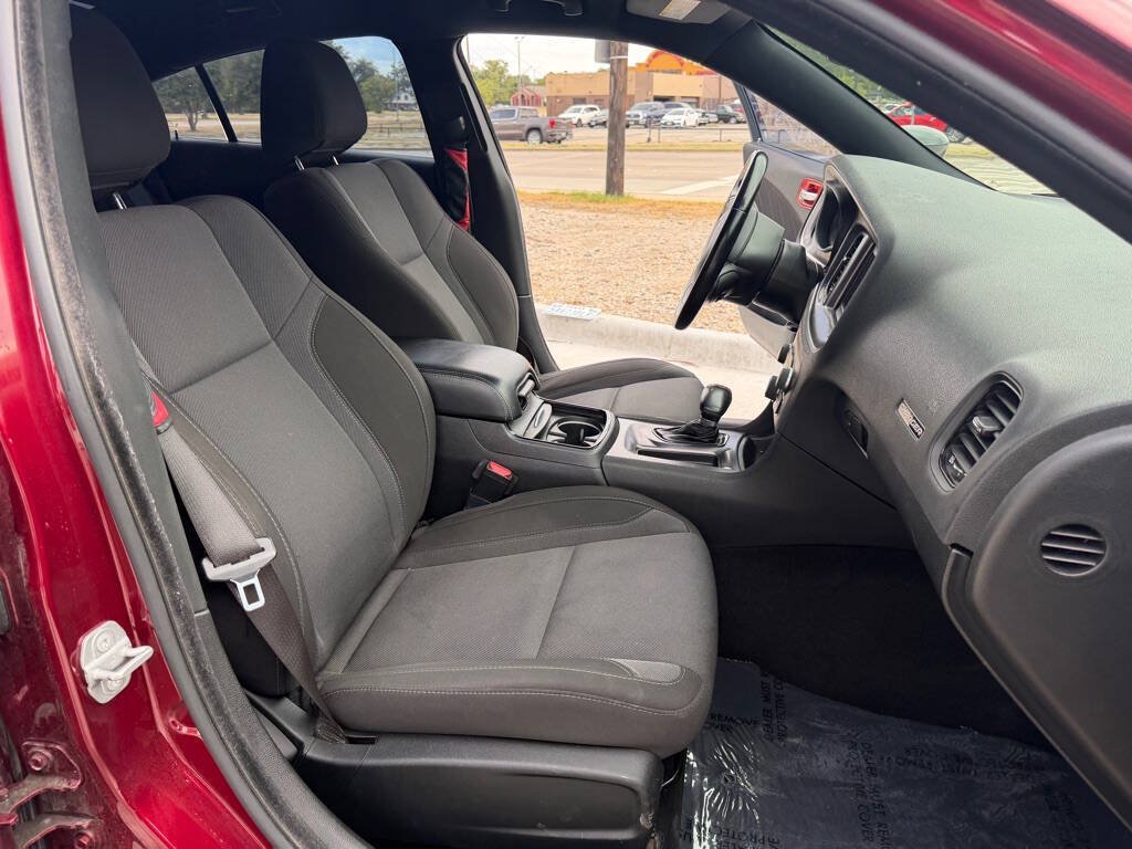 Used 2021 Dodge Charger SXT w/ Blacktop Package RWD image 12