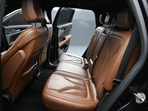 Used 2021 Lincoln Nautilus Reserve w/ Cargo Utility Package FWD image 16