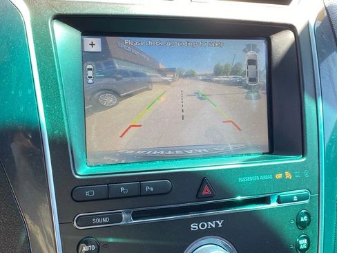 Used 2018 Ford Explorer Limited w/ Equipment Group 301A AWD/4WD image 17