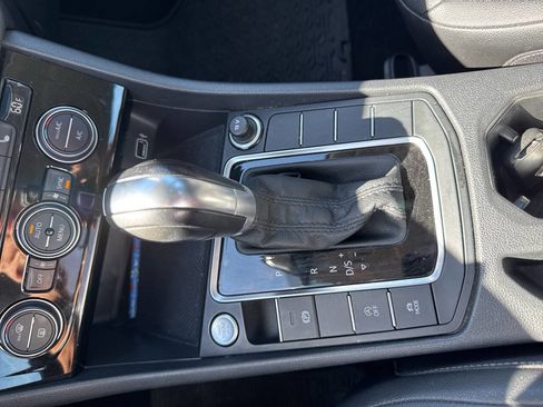 Used 2019 Volkswagen Jetta SEL FWD image 15