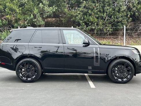 New 2026 Land Rover Range Rover SE image 6