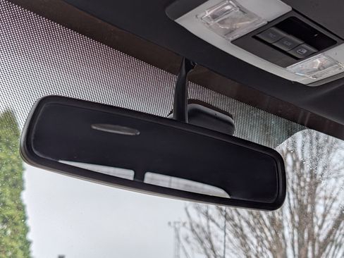 Used 2014 Ford F150 Platinum image 26