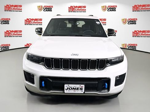 Used 2023 Jeep Grand Cherokee Overland AWD/4WD image 15