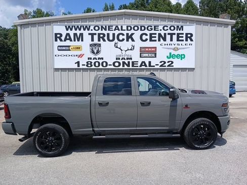 Used 2026 RAM 2500 Tradesman AWD/4WD image 2