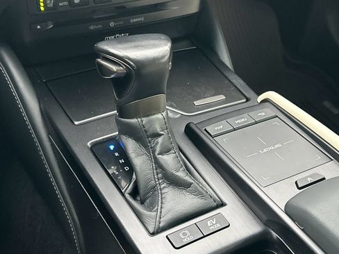 Used 2022 Lexus ES 300h Ultra Luxury w/ Accessory Package 2 FWD image 20