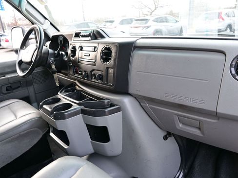 Used 2017 Ford E-350 and Econoline 350 Super Duty w/ Power Windows & Locks Group image 20